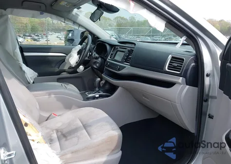 2019 Toyota Highlander Le from USA, damaged, VIN 5TDBZRFH6KS744282